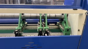 Автоматизированный станок гельотинного типа