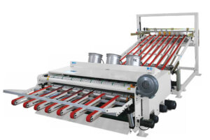 Листоукладчик с автоматическим подбойщиком пачек в накопителе