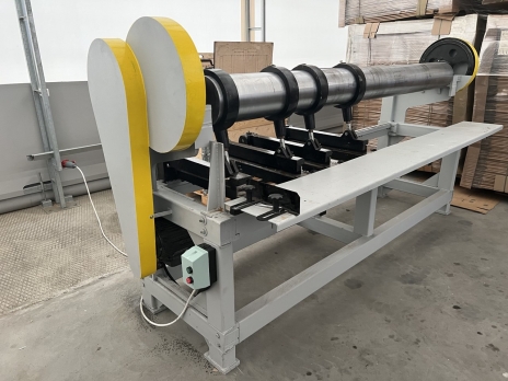 Просекательный станок гильотинного типа