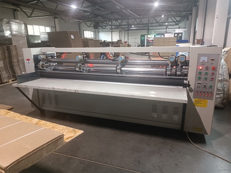 Резательно-рилевочный станок с дисковыми ножами SRR 2700