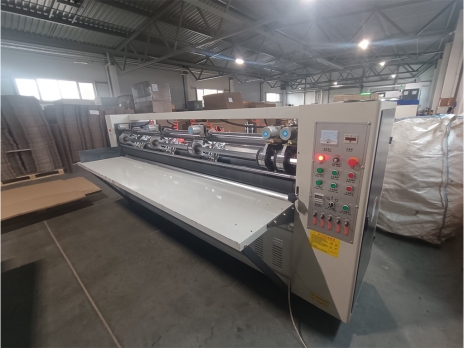 Резательно-рилевочный станок с дисковыми ножами SRR 2700