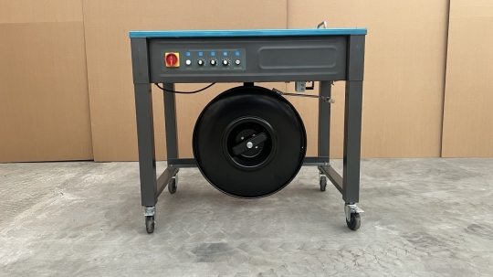 Полуавтоматическая напольная стреппинг-машина SP-A3-F